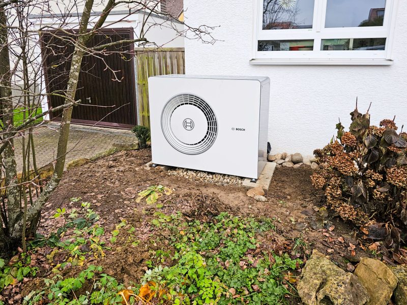 Bosch Compress 6800i AW Luftwärmepumpe in Wolfschlugen 7